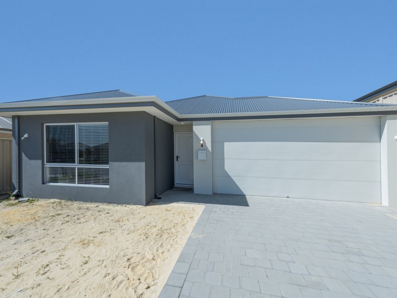 4 Seabass Chase, Two Rocks WA 6037
