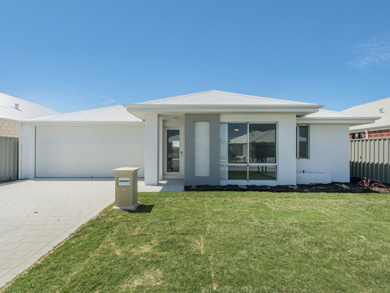 6 Kirkby View, Eglinton WA 6034