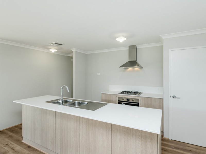 6 Kirkby View, Eglinton WA 6034