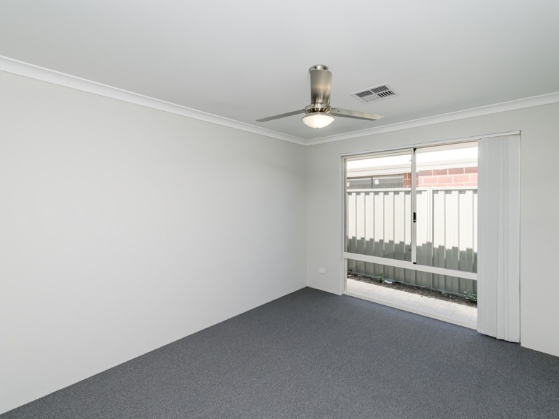 6 Kirkby View, Eglinton WA 6034