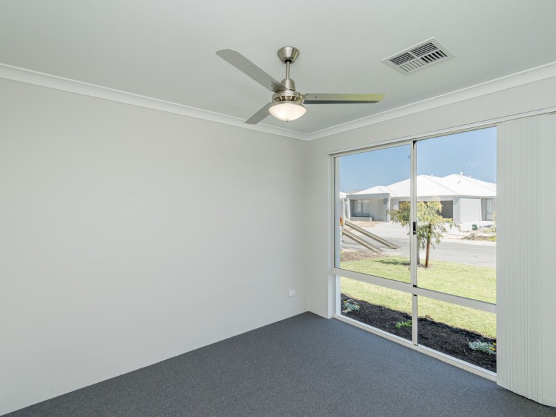 6 Kirkby View, Eglinton WA 6034