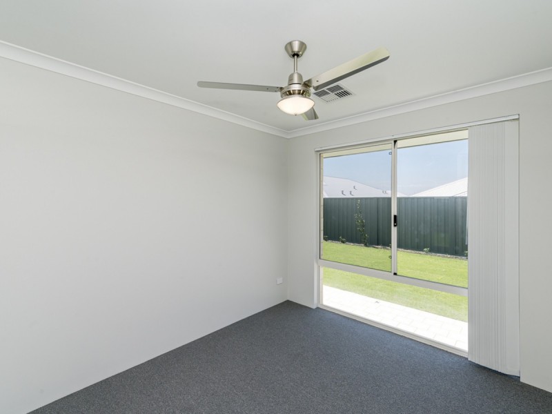 6 Kirkby View, Eglinton WA 6034