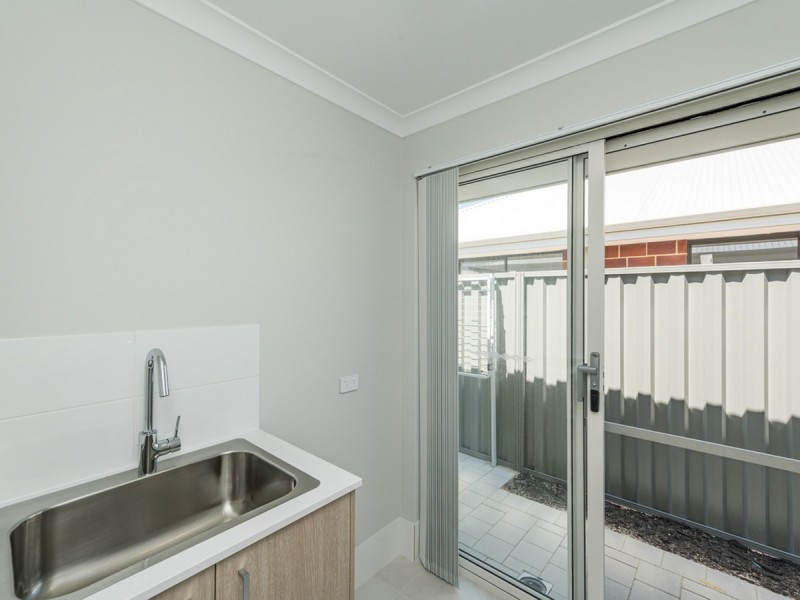 6 Kirkby View, Eglinton WA 6034