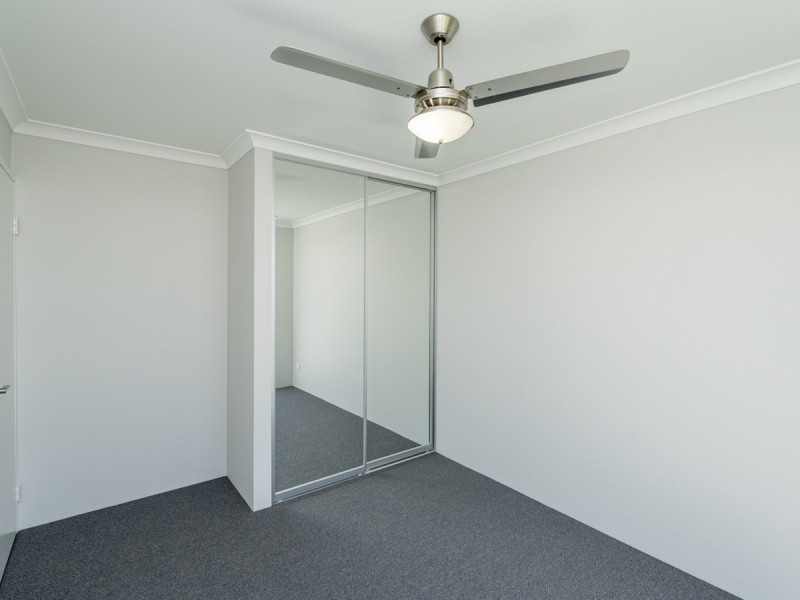 6 Kirkby View, Eglinton WA 6034