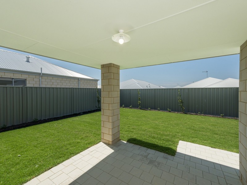 6 Kirkby View, Eglinton WA 6034