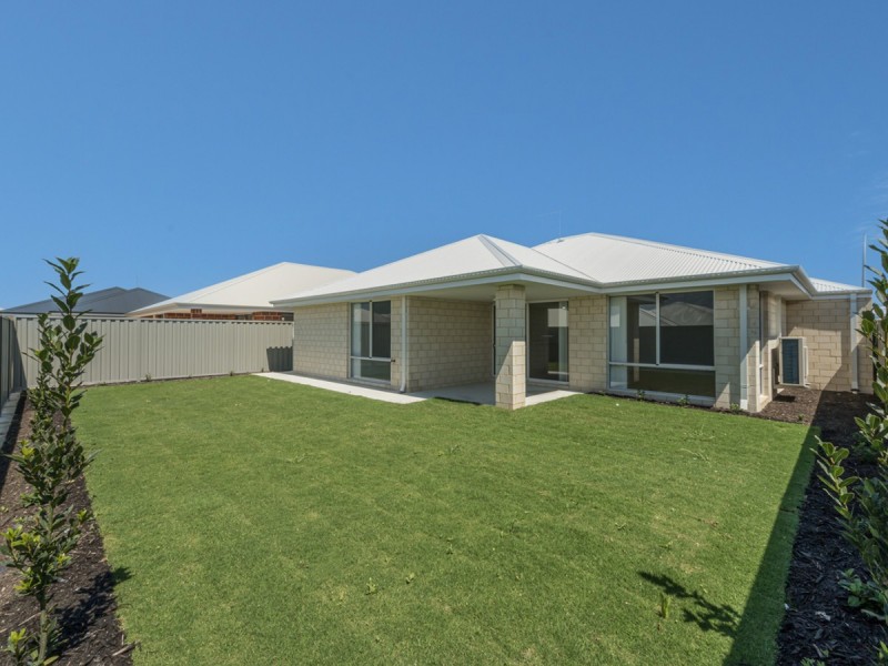6 Kirkby View, Eglinton WA 6034