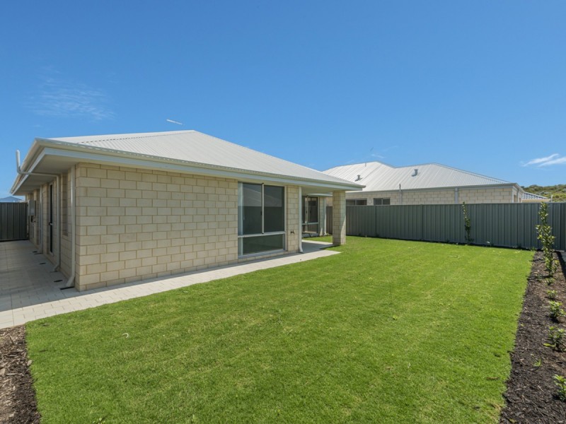 6 Kirkby View, Eglinton WA 6034