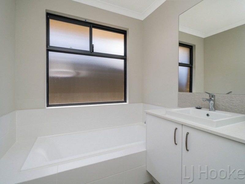 3 Uluru Crescent, Baldivis WA 6171