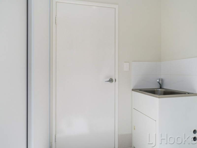 32 Renou Street, Queens Park WA 6107