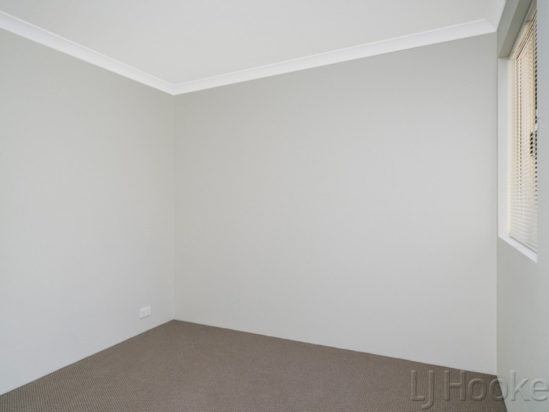 32 Renou Street, Queens Park WA 6107