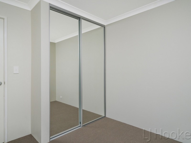 32 Renou Street, Queens Park WA 6107