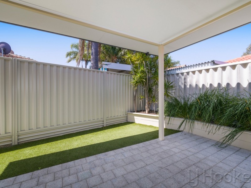 32 Renou Street, Queens Park WA 6107