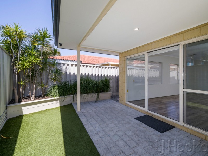 32 Renou Street, Queens Park WA 6107