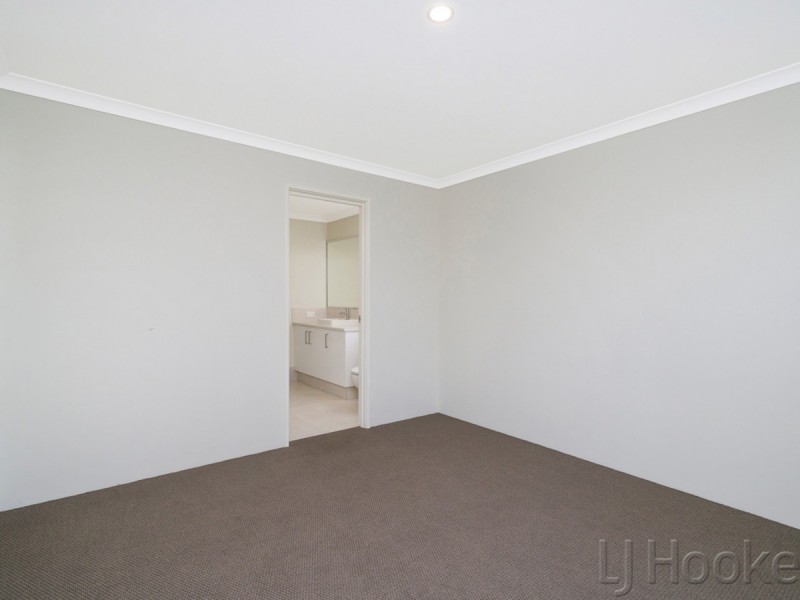 32 Renou Street, Queens Park WA 6107