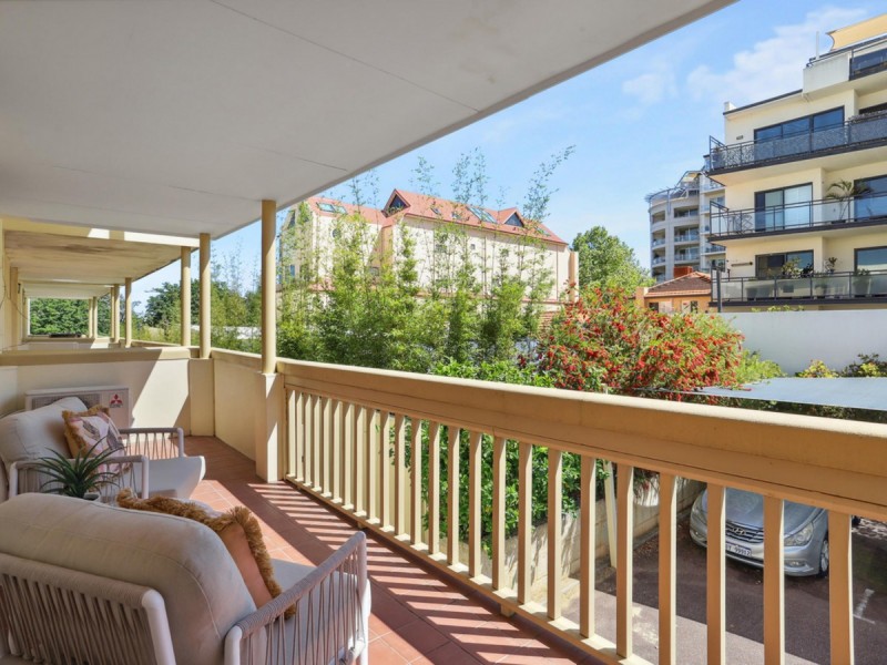 25/22 Nile Street, East Perth WA 6004