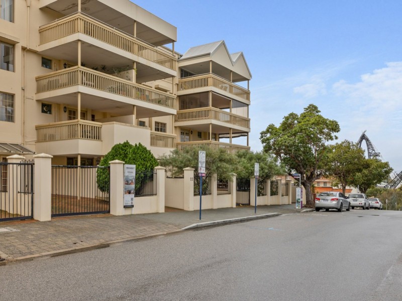 25/22 Nile Street, East Perth WA 6004