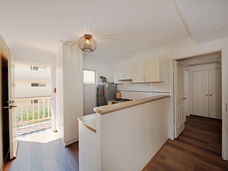 27/22 Nile Street, East Perth WA 6004
