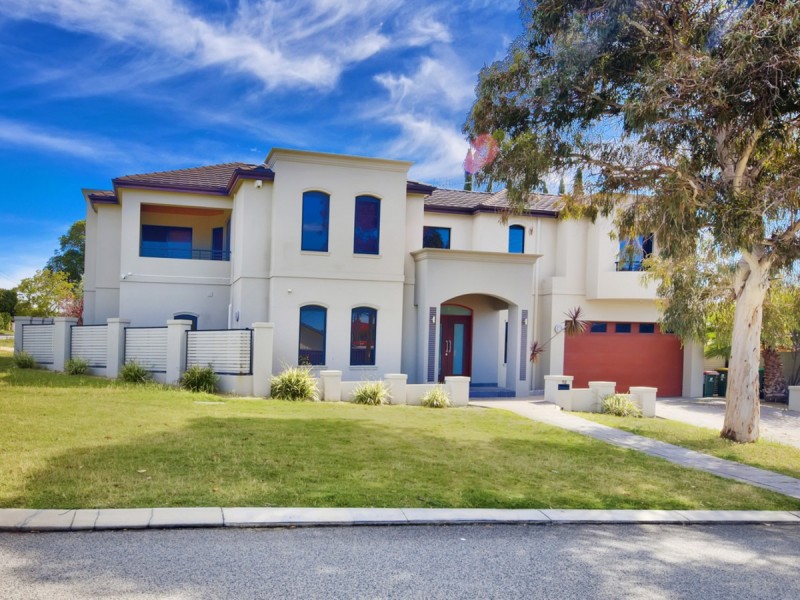 72 Moulden Avenue, Yokine WA 6060