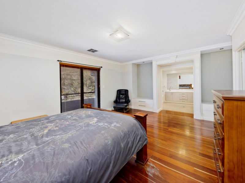 72 Moulden Avenue, Yokine WA 6060