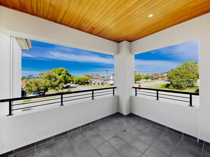 72 Moulden Avenue, Yokine WA 6060