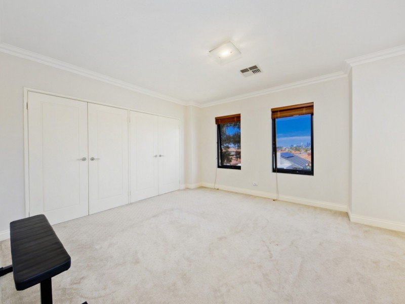 72 Moulden Avenue, Yokine WA 6060