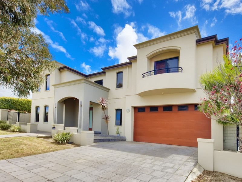 72 Moulden Avenue, Yokine WA 6060