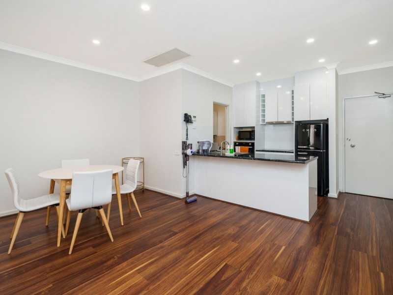 55/11 Regal Place, East Perth WA 6004