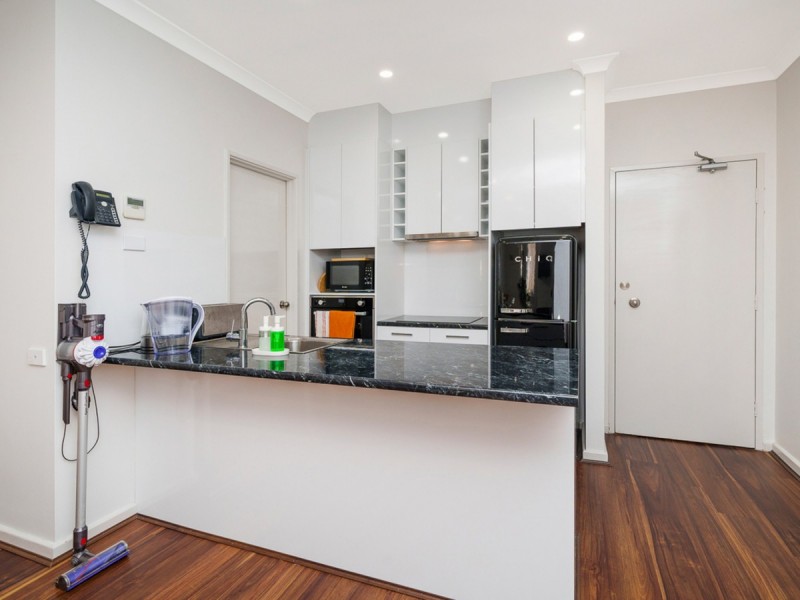 55/11 Regal Place, East Perth WA 6004