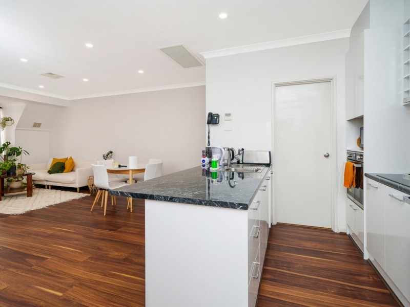 55/11 Regal Place, East Perth WA 6004