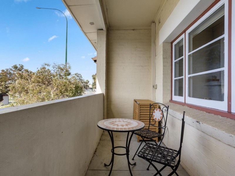 2/157 Cambridge Street, West Leederville WA 6007