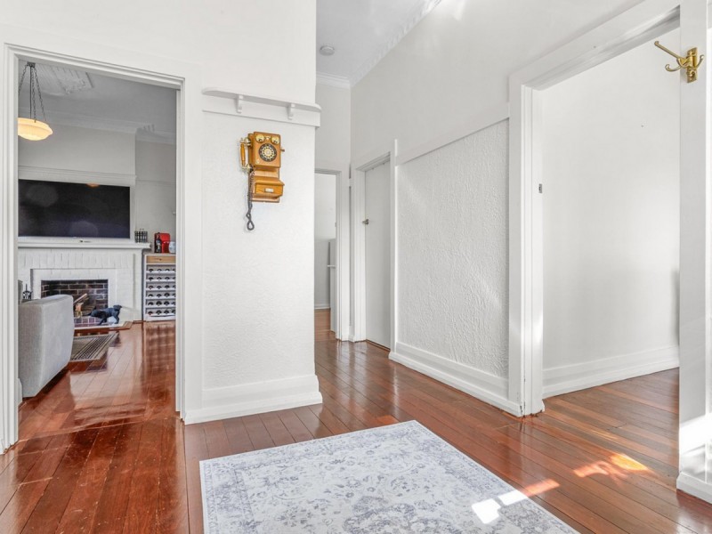 2/157 Cambridge Street, West Leederville WA 6007