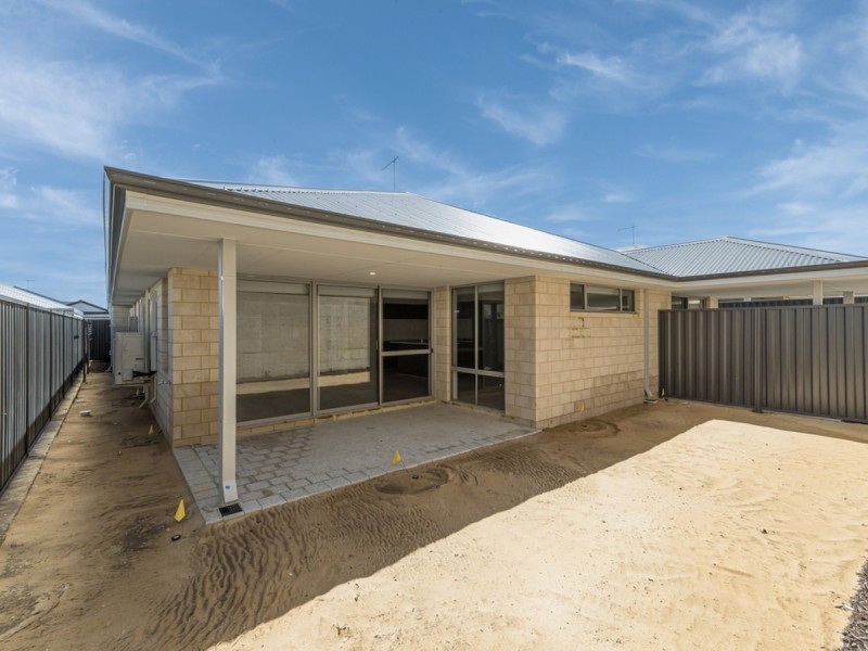 6 Glimmer Road, Eglinton WA 6034