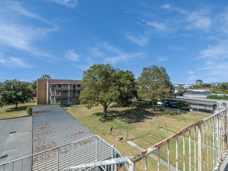 15/19 Raymond Street, Yokine WA 6060