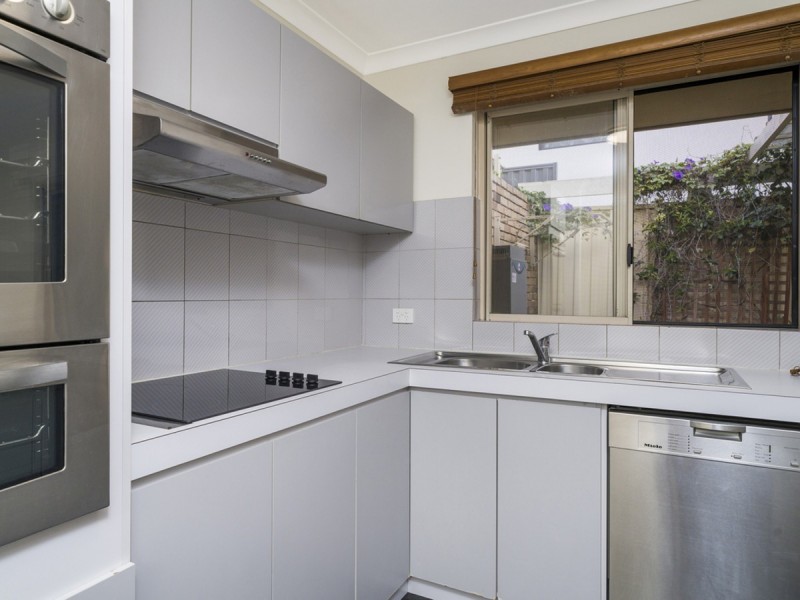 2/77 Cambridge Street, West Leederville WA 6007