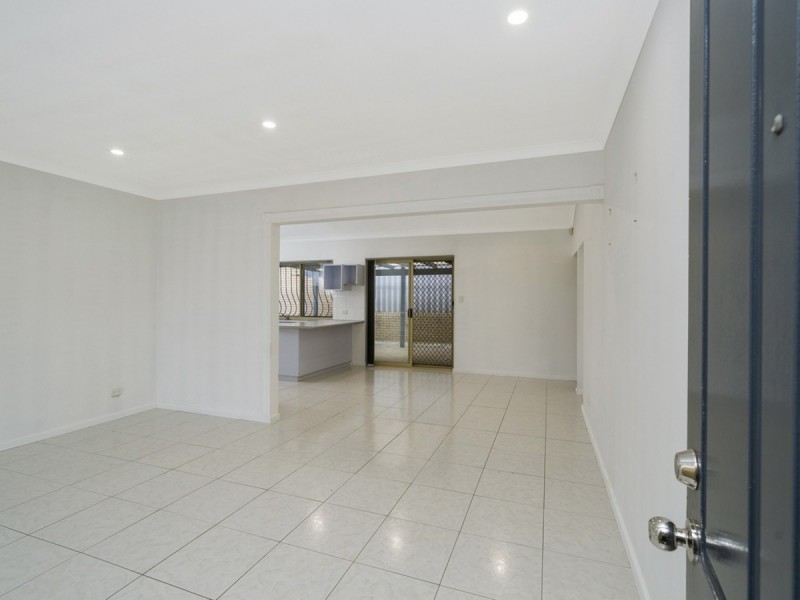 1/76 Wanneroo Road, Yokine WA 6060