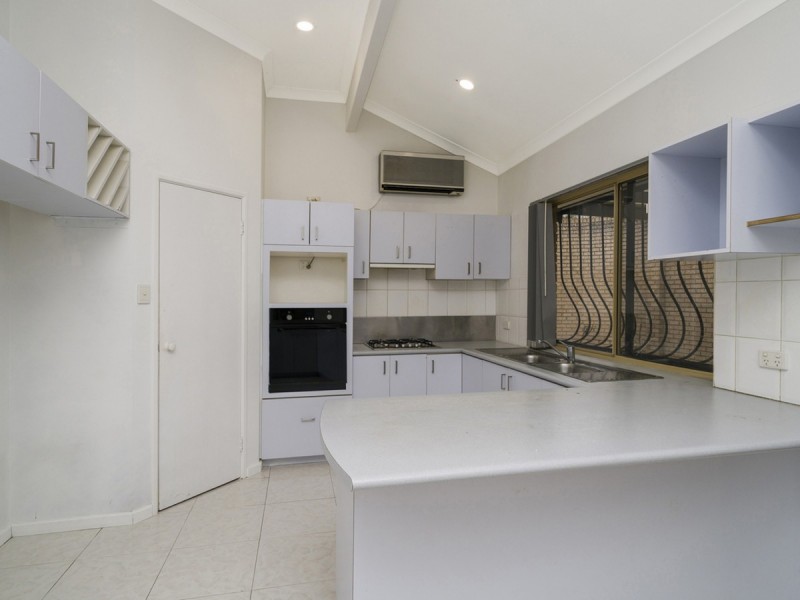 1/76 Wanneroo Road, Yokine WA 6060