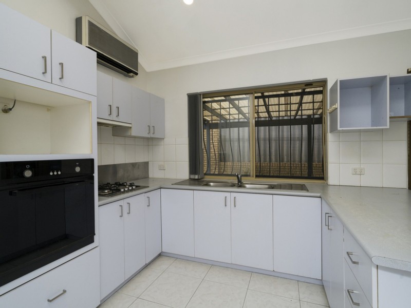 1/76 Wanneroo Road, Yokine WA 6060