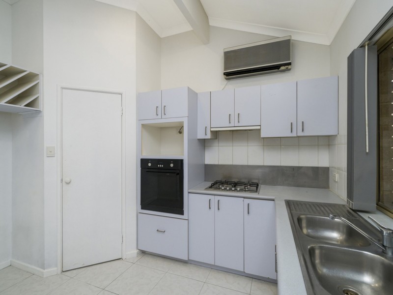 1/76 Wanneroo Road, Yokine WA 6060