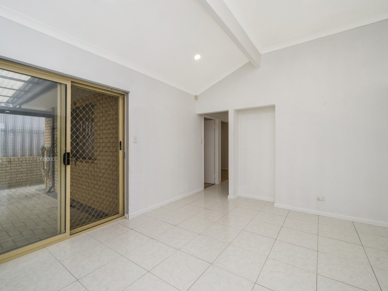 1/76 Wanneroo Road, Yokine WA 6060