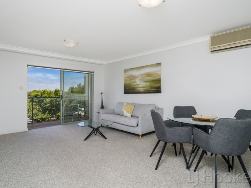17/122 Mounts Bay Road, Perth WA 6000