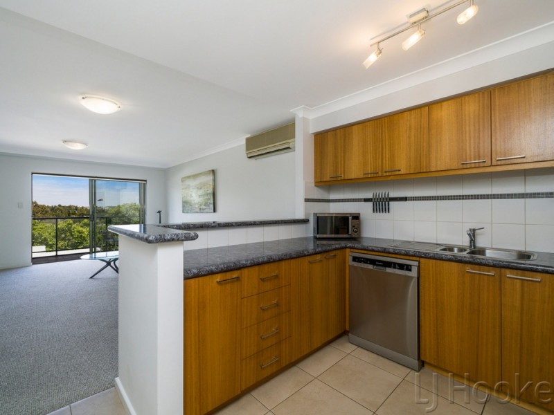 17/122 Mounts Bay Road, Perth WA 6000
