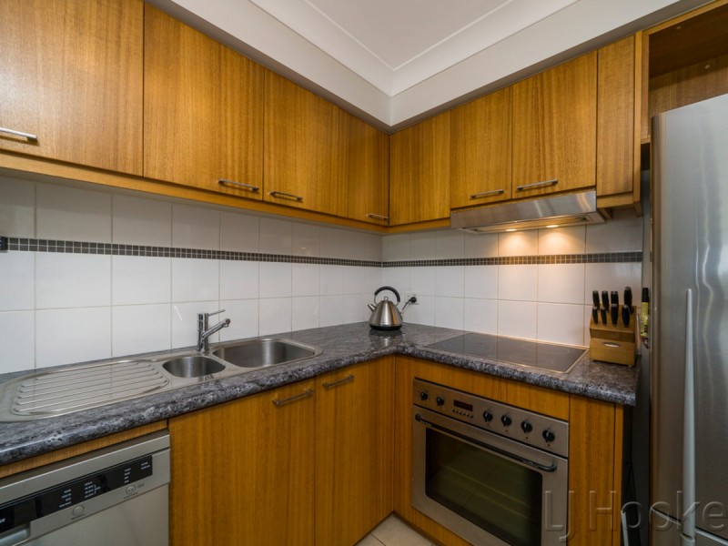 17/122 Mounts Bay Road, Perth WA 6000