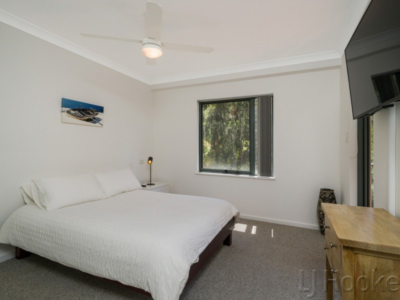 17/122 Mounts Bay Road, Perth WA 6000