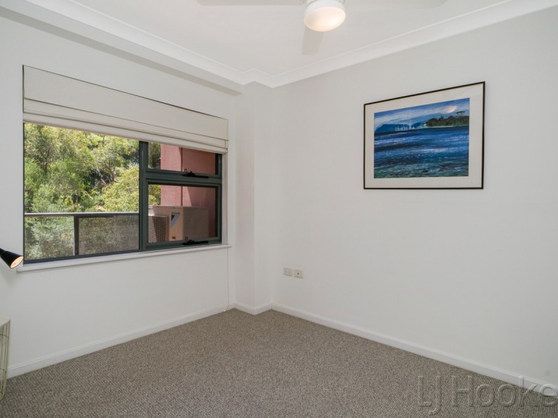 17/122 Mounts Bay Road, Perth WA 6000