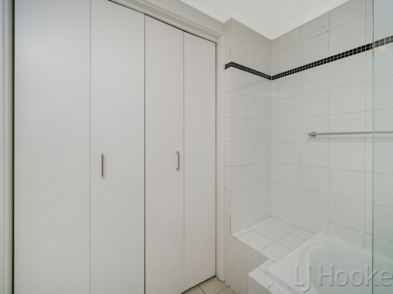 17/122 Mounts Bay Road, Perth WA 6000