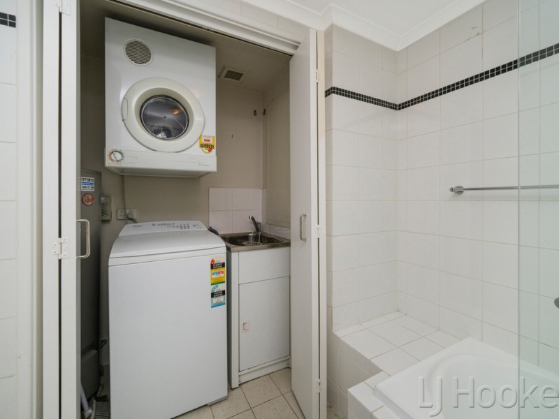 17/122 Mounts Bay Road, Perth WA 6000