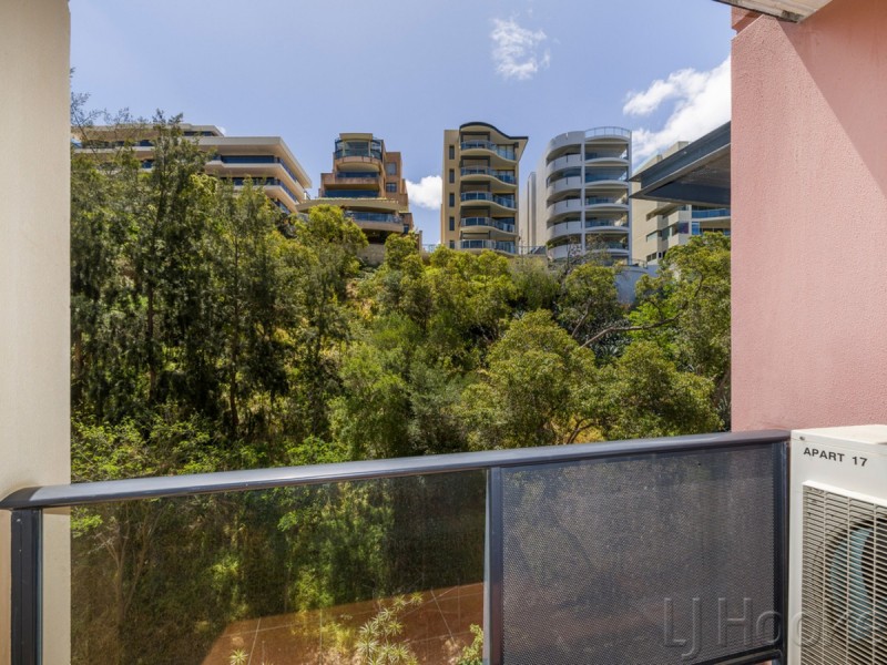 17/122 Mounts Bay Road, Perth WA 6000