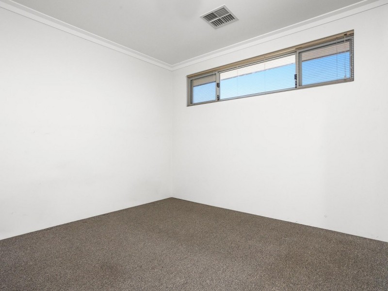 2/293 Keymer Street, Cloverdale WA 6105