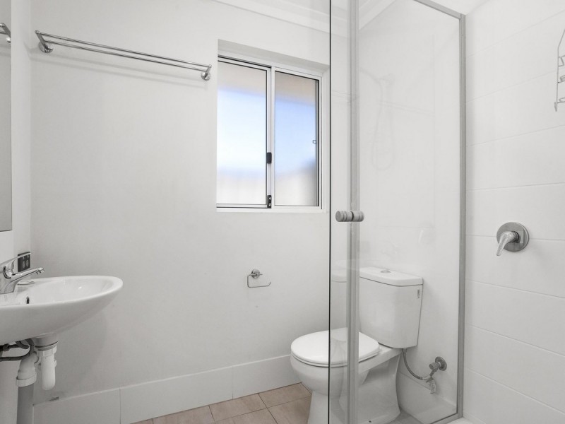 2/293 Keymer Street, Cloverdale WA 6105