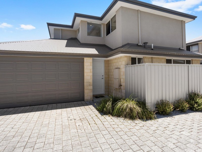 2/293 Keymer Street, Cloverdale WA 6105